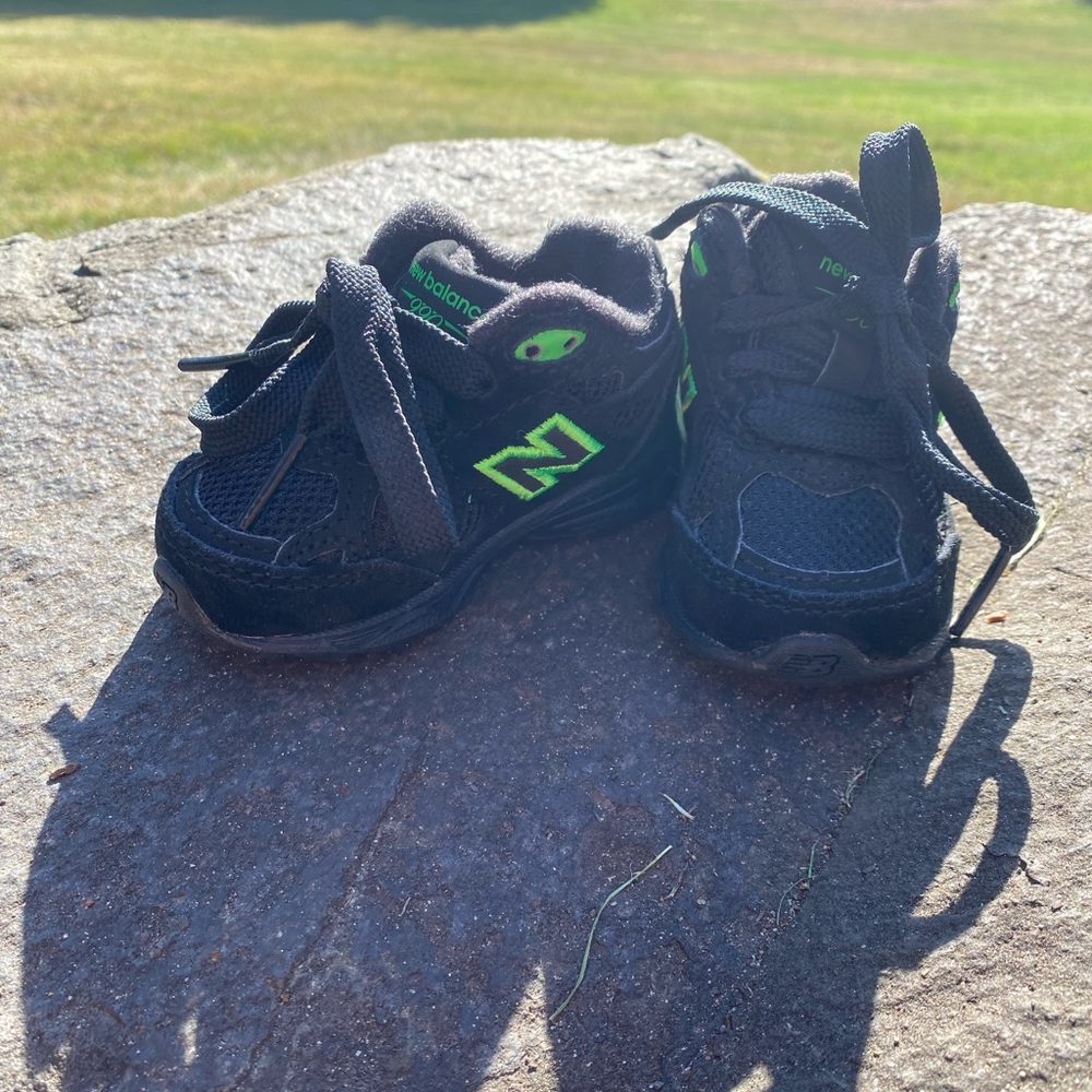 New Balance Black with Green 990v3 tie athletic sneaker shoes. Size toddler 2